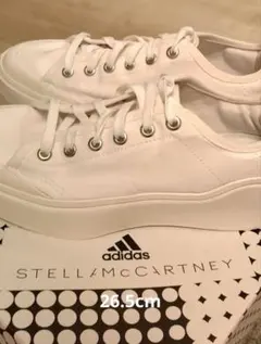 adidas × StellaMcCartney ホワイトキャンパススニーカー