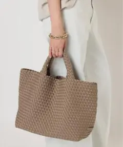 Item thumbnail for item a7458161-6fb4-43ec-9735-6fd704c667a5