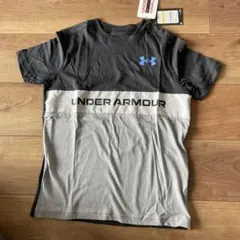 【新品】アンダーアーマーTシャツ　140