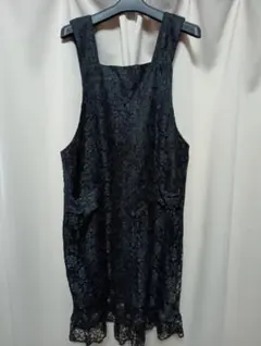 黒いレースエプロン
