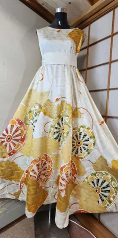 てんとん様専用品です。振袖着物リメイクワンピース正絹着丈138センチ身幅60