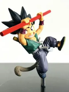 ドラゴンボール 孫悟空　少年期　如意棒　フィギュア