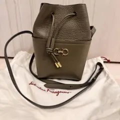 美品　Salvatore Ferragamo バケットバッグ★購入前要在庫確認★