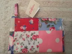 Cath Kidston パッチワーク柄 ラミネートポーチのサムネイル