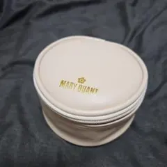 MARY QUANT ベージュポーチ 花チャーム付き 丸型