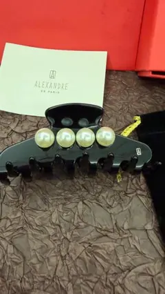 ALEXANDRE DE PARIS パール付きヘアクリップ