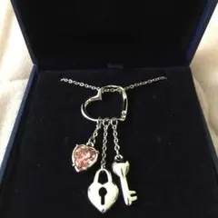 送料無料 新品 スワロフスキー ネックレス 未使用 傷なし 箱付き