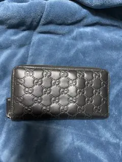Gucci ブラックレザー 長財布 GGロゴ