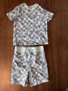 2/28迄【新品】サメ柄 ベビーパジャマ 上下セット