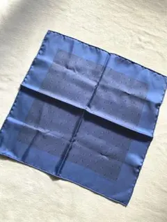 エルメス　カレ40 スカーフ　ネイビー　シルク100 フランス製　美品