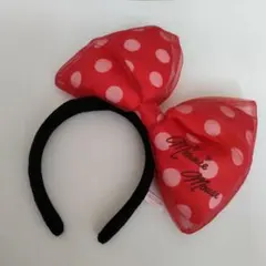 ミニーマウス 　リボンカチューシャ　赤　水玉リボン ヘアバンド　カチューシャ