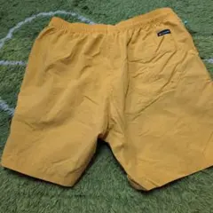 Columbia イエロー ショートパンツ　水陸両用