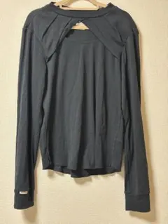 美品☆ナイキスポーツウィメンズカットアウトロングスリーブ