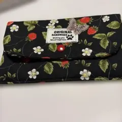 いちご柄ハンドメイドポーチ