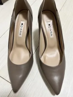 DIANAパンプス