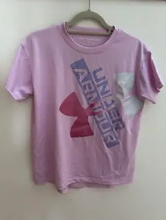 Under Armour ピンク Tシャツ