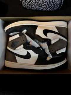 NIKE Air Jordan 1 High モカのサムネイル
