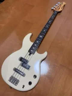 YAMAHA BB424 ヴィンテージホワイト ヤマハ