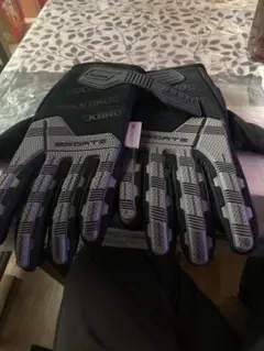 Item thumbnail for item 1d18f166-2593-4659-bd1b-ec062b1ce89f