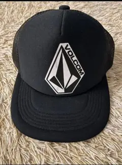 VOLCOM 　メッシュキャップ　ボルコム　調整式フリーサイズ（50〜60cm）のサムネイル
