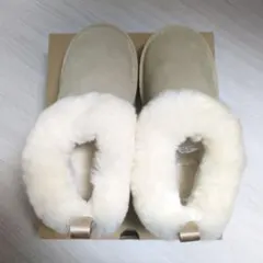 【新品未使用箱付】UGG ブーツ ベージュ 24センチ