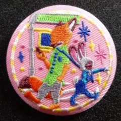 ディズニー刺繍缶バッジ２ ズートピア
