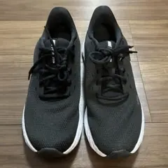 NIKE ランニングシューズ　REVOLUTION 5