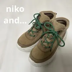 niko and... ニコアンド ボリュームソール スニーカーブーツ Mサイズのサムネイル