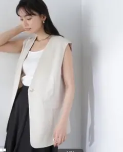 （新品未使用タグ付）ノーカラーベスト　ジレ