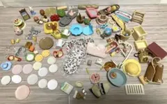 ＃５３　シルバニアファミリー小物まとめ売り(バラ売り不可)ジャンク品含む