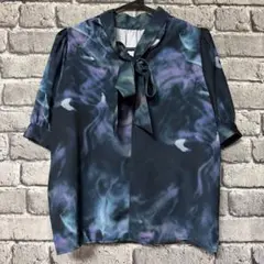 【美品】HARE　BLURボウタイブラウス　パープル　ブラウスのサムネイル