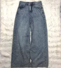 H&M ワイドデニムパンツ ハイウエスト ケミカルウォッシュ フレアパンツのサムネイル