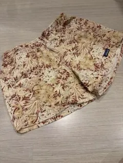 ★美品★patagonia 花柄ショートパンツ　水陸両用　s レディースパンツ