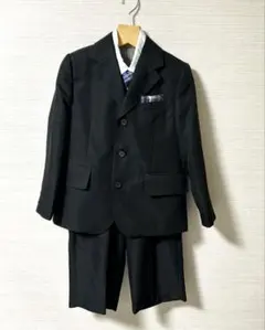 男の子　スーツ120cm ムージョンジョン 黒 フォーマル　卒園式入学式