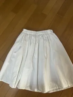 白 スカート プリーツ フレア