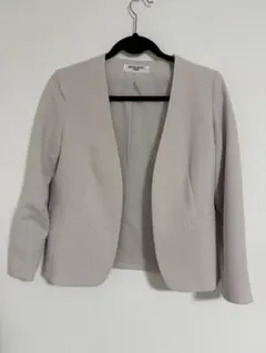 NATURAL BEAUTY BASIC ノーカラージャケット ベージュ Sのサムネイル