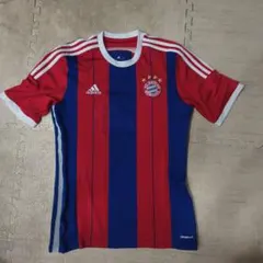 美品 レア バイエルン M 13-14 ユニフォーム FIFA優勝バッジ 古着