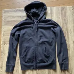 UNIQLO ダークグレー フルジップパーカー