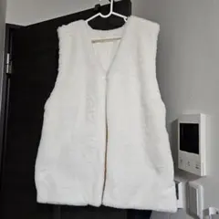 ホワイト フェイクファー ノースリーブベスト Lサイズ