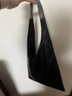 黒 合成皮革 ショルダーバッグのサムネイル