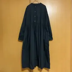 HIYORI ヒヨリ たっぷりギャザー ロングワンピース バンドカラー
