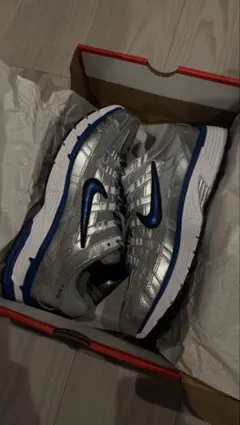 Nike スニーカー シルバー/ブルー BV1021-001 - メルカリ