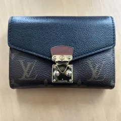 LOUIS VUITTON 三つ折り財布のサムネイル