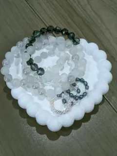 ハンドメイド ブレスレットとビーズリングのセット モノトーン❤︎♡