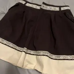 【アクシーズファム】レース付き黒キュロットパンツのサムネイル