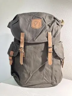 【新品】Fjallraven ovik 20l Dark Oliveのサムネイル