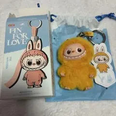 正規品ラブブ【Y】POP MART MONSTER PIN FOR LOVE