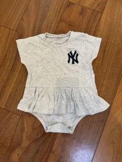 petit main ニューヨーク・ヤンキースロンパース 80