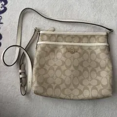 コーチ ショルダーバッグ ベージュ