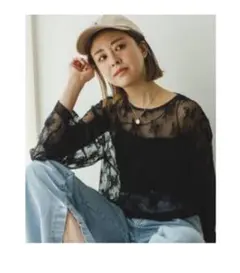 ブラック　レースブラウス